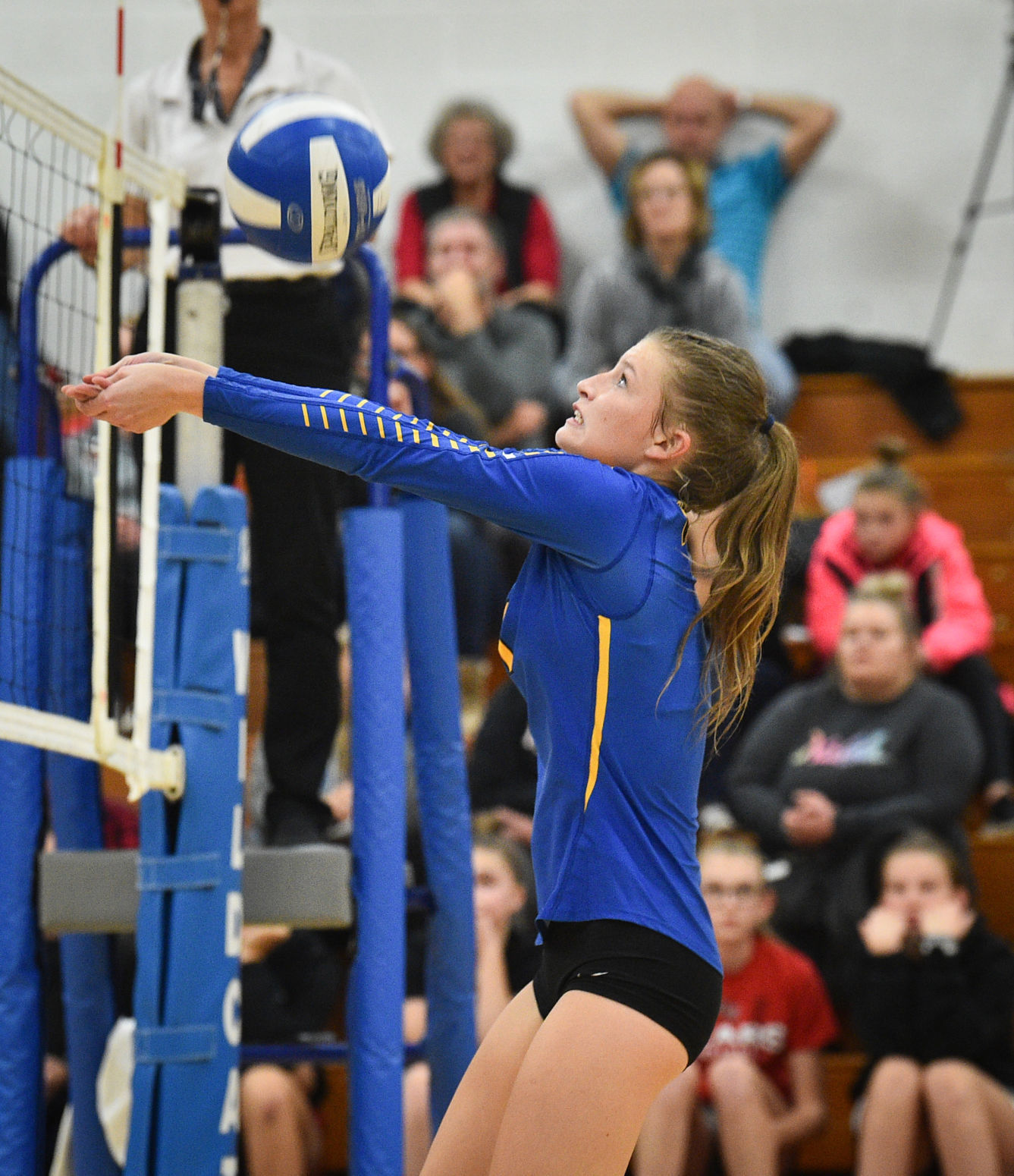 110519-qct-spt-wilton-vball-042a.jpg
